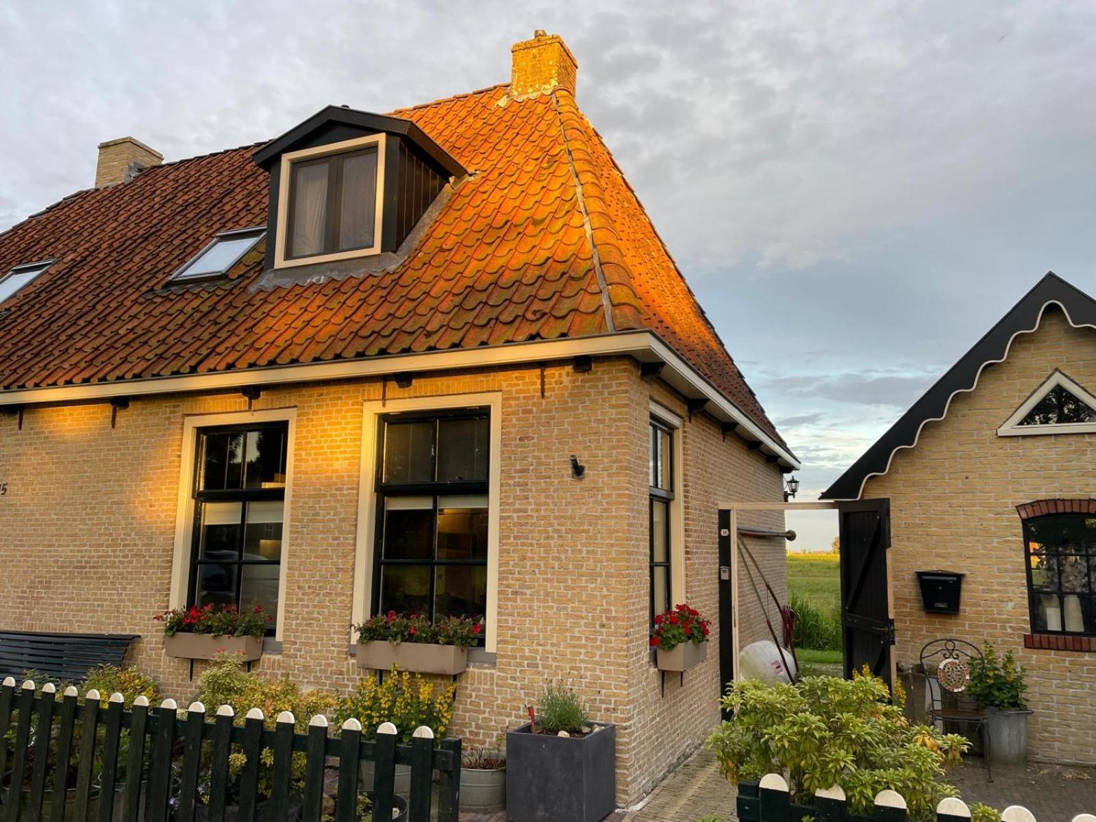 Vakantiehuis In Friesland Voor De Hele Familie Huns ภายนอก รูปภาพ