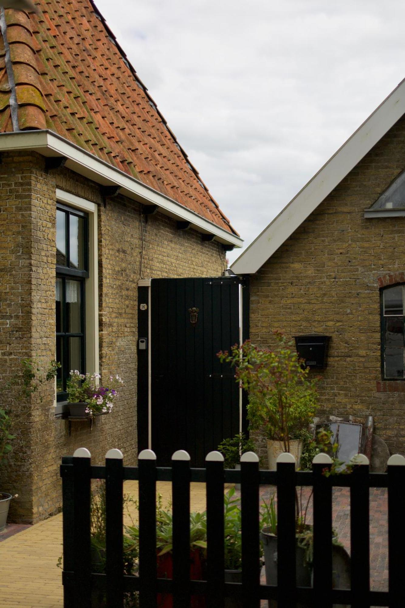 Vakantiehuis In Friesland Voor De Hele Familie Huns ภายนอก รูปภาพ
