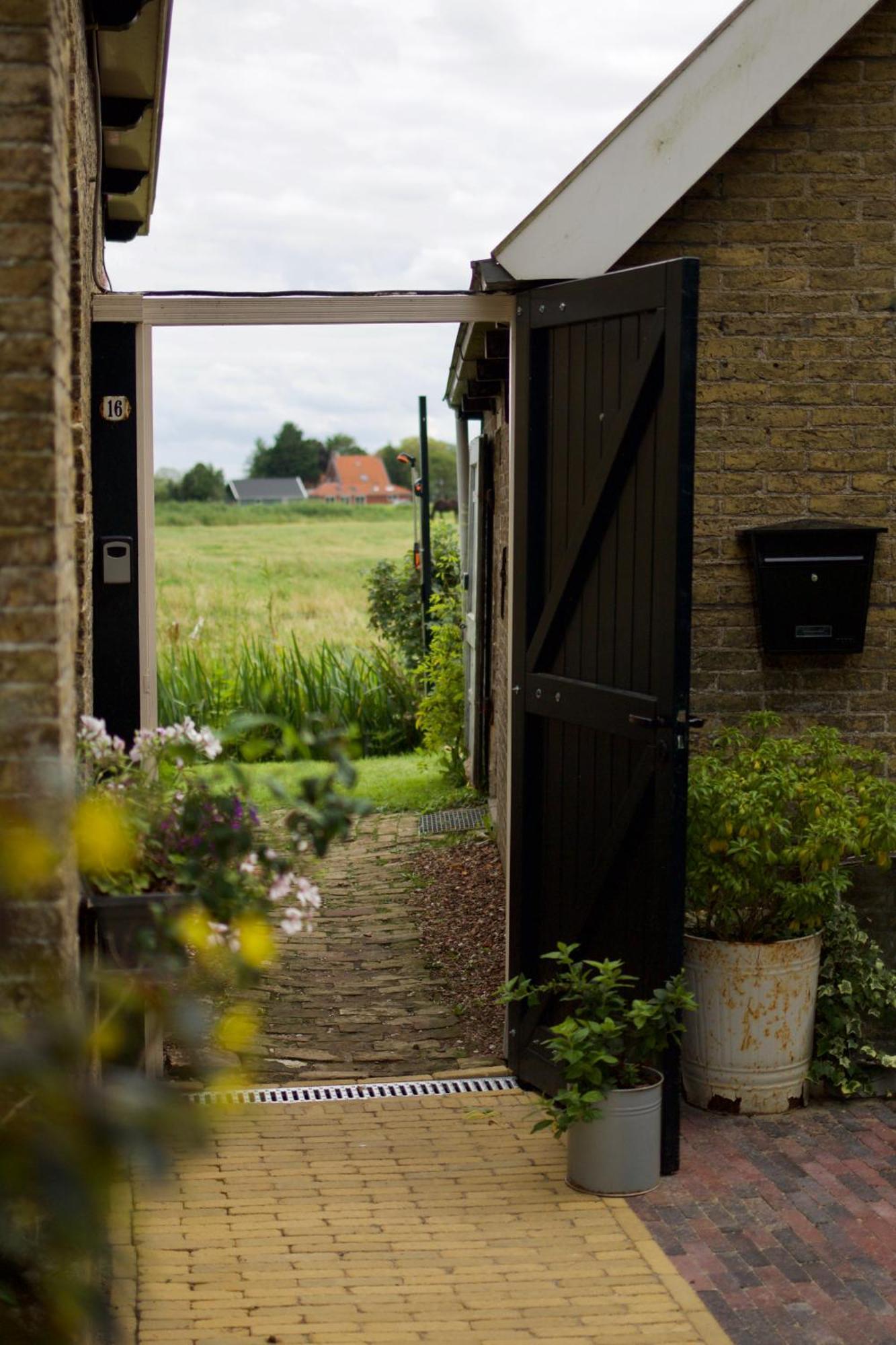 Vakantiehuis In Friesland Voor De Hele Familie Huns ภายนอก รูปภาพ